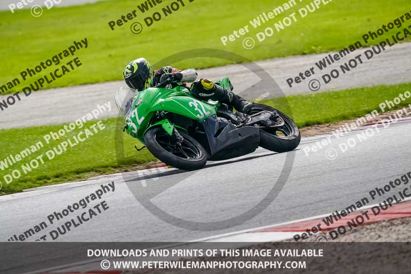 donington no limits trackday;donington park photographs;donington trackday photographs;no limits trackdays;peter wileman photography;trackday digital images;trackday photos